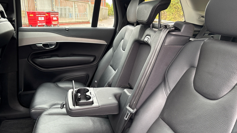 Volvo XC90 2.0 B5D [235] Plus Dark 5dr AWD Geartronic Diesel Estate